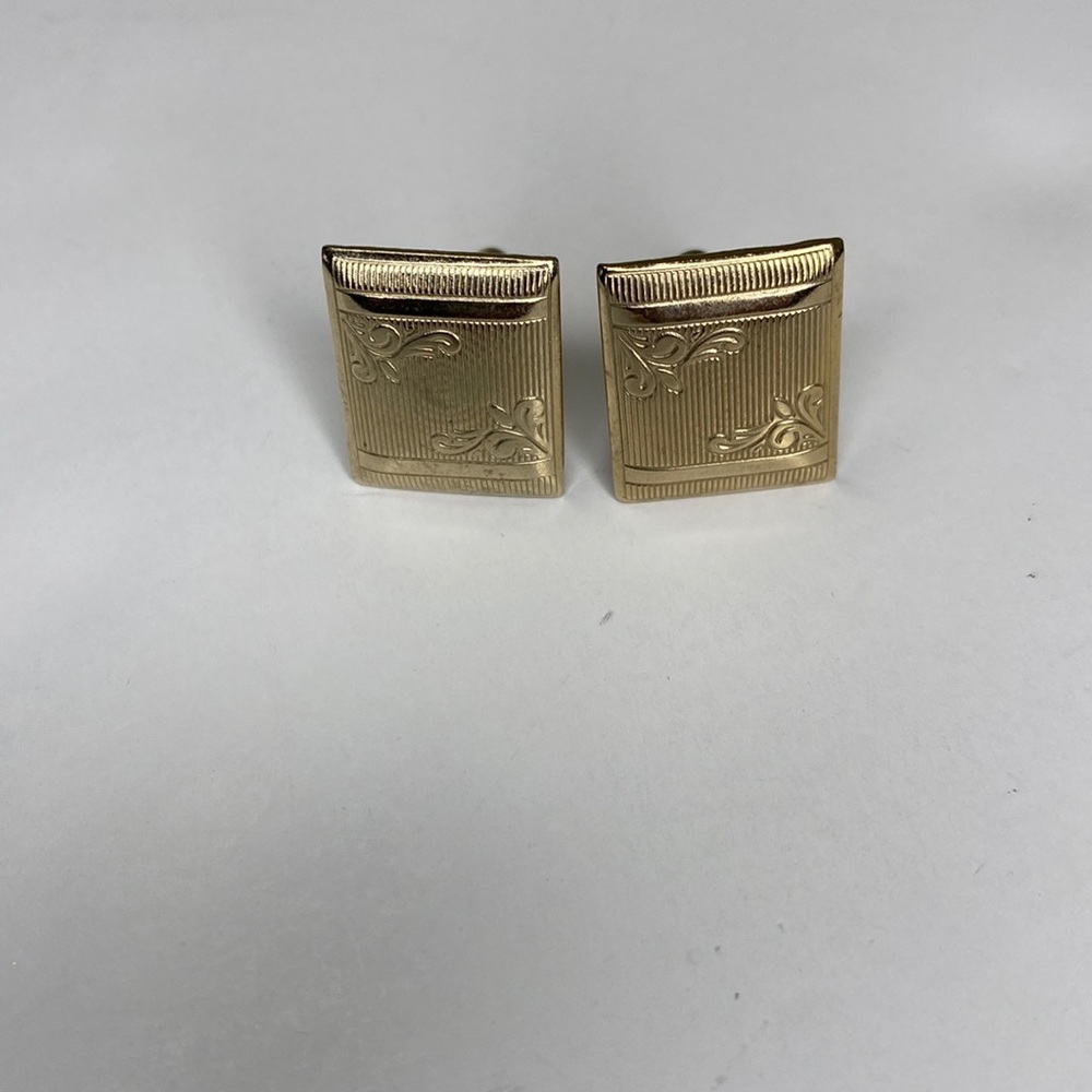 Vintage Gold-Tone Cufflinks With Engraved Floral Design Mens Accessories